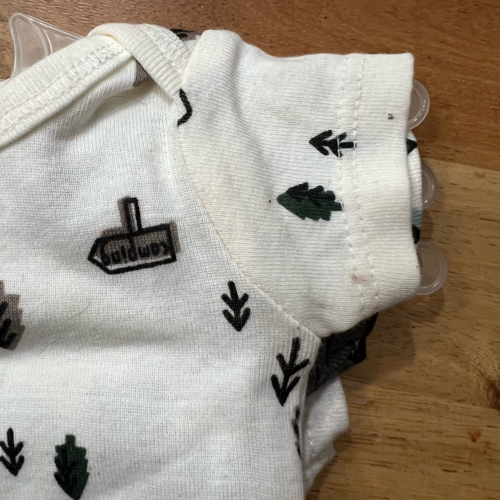 NWT Baby Bundle NB 0-3 Months Carter’s Gerber Pants Onesies Mittens - Picture 9 of 10